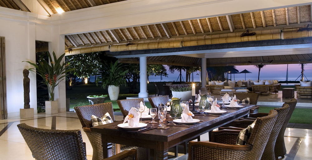 Atas Ombak - Dining room